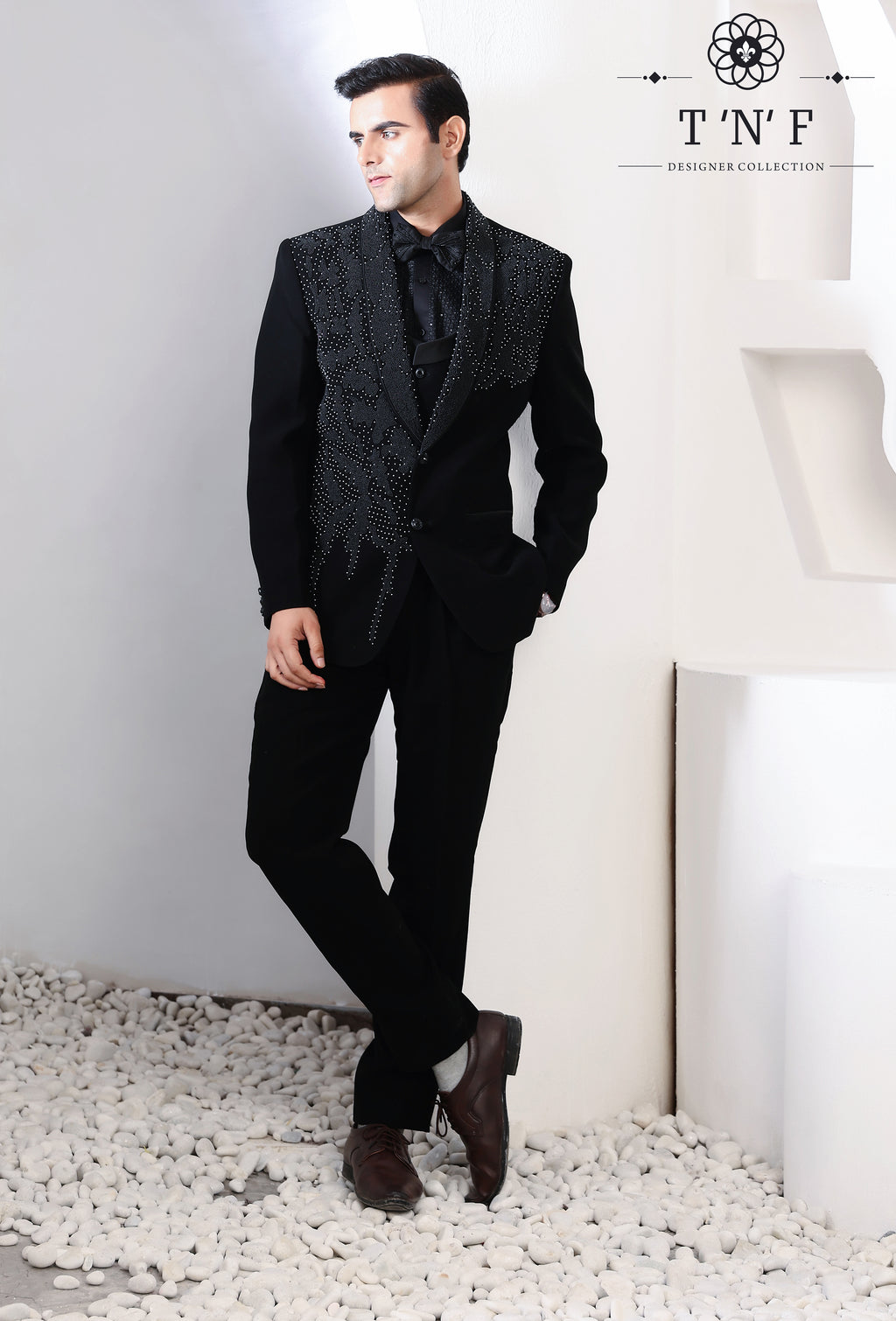 Noir Majesty Japanese embroidered Tuxedo