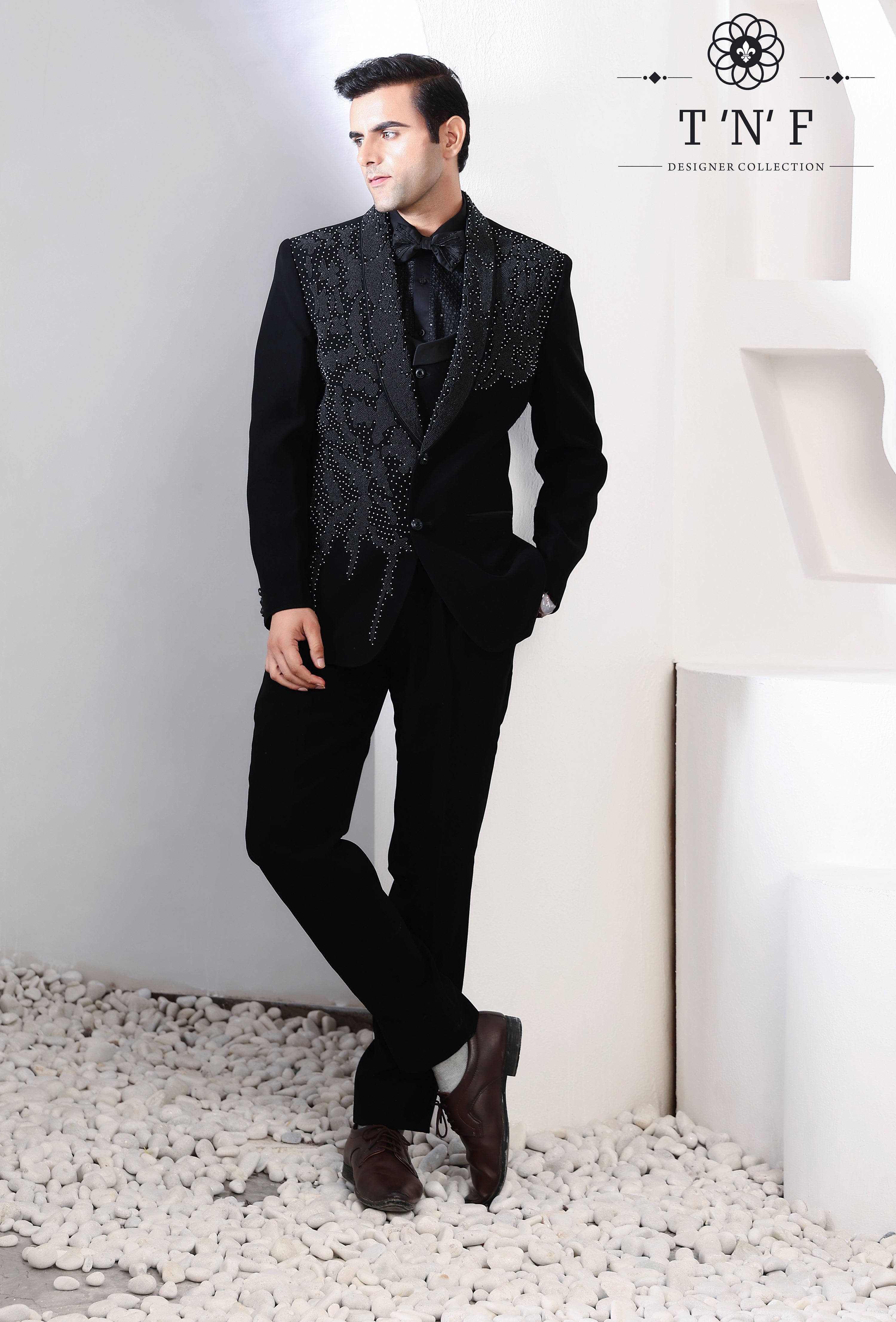 Noir Majesty Japanese embroidered Tuxedo
