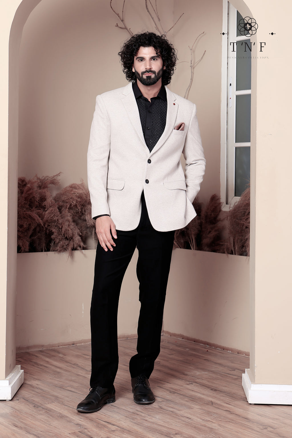 Elegant Creme Notch Lapel Blazer